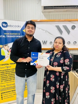 Naman-achieving-certificate-in-digital-marketing-course 