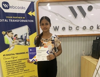 Kumari proudly received a web designing certificate from Webcooks.